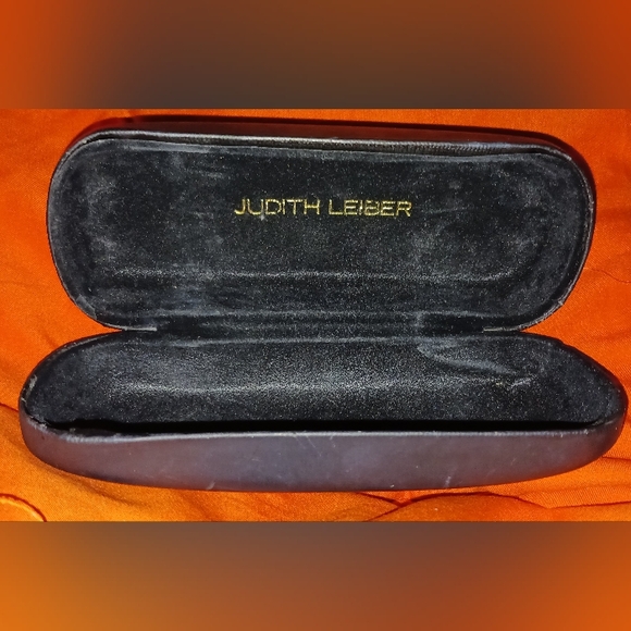 Designer sunglasses cases - Picture 8 of 14